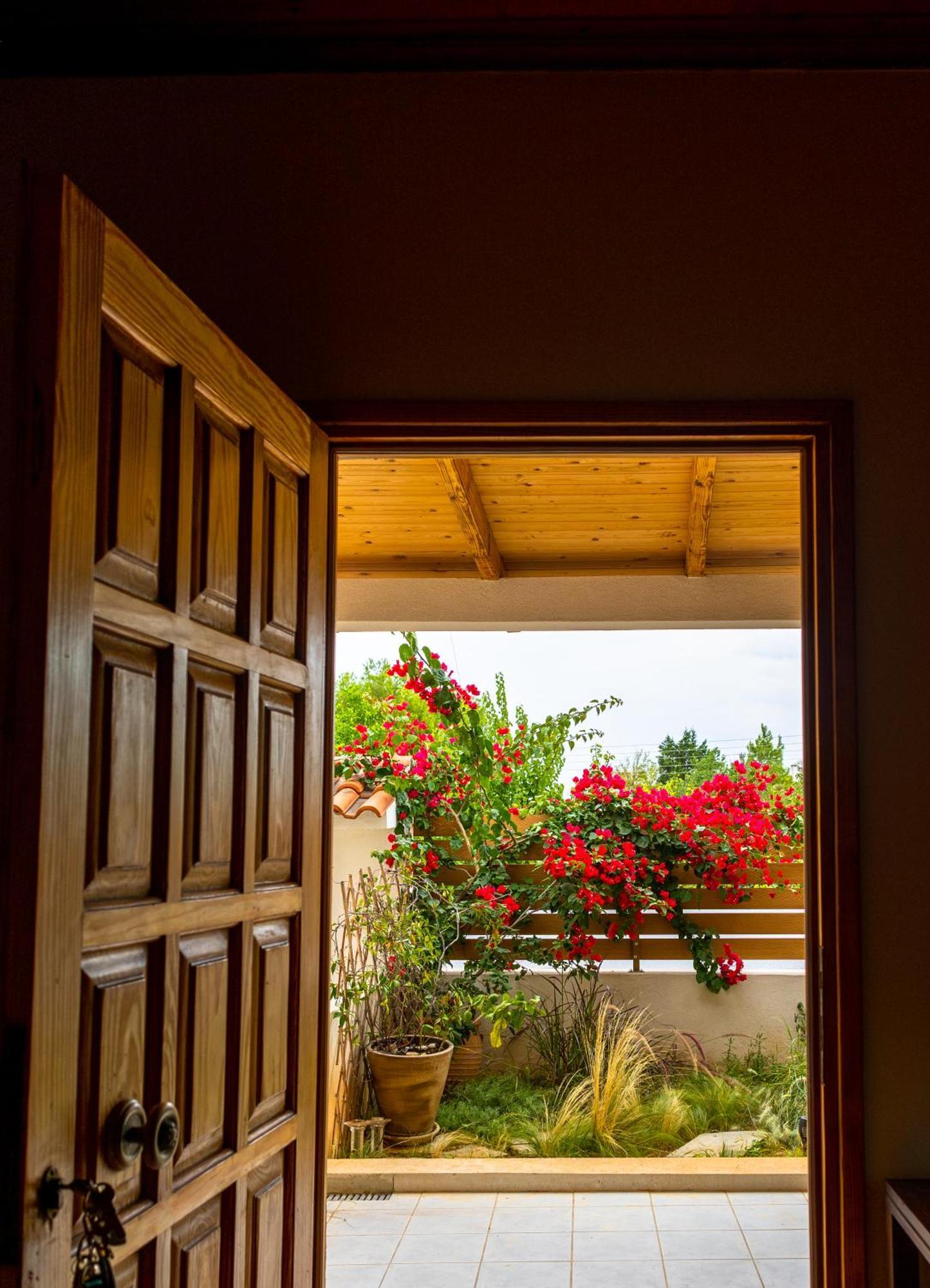 Villa Artemis Leto 10m to Airport Artemida (Attica) Exterior foto